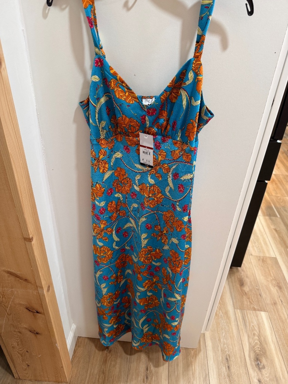 Sofia Jeans slip dress floral beautiful colors size medium NWT
